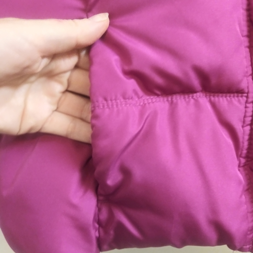 2/$20 Vintage Warm & Cozy Vest XS - Picture 3 of 3
